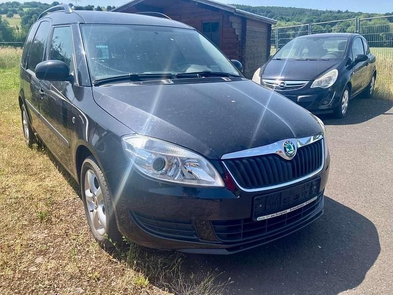 Schwarzmagic perleffekt Gebraucht 2010 Skoda Roomster Plus Edition Kombi | 3.000 € (Guter Preis) - Bild 1/4