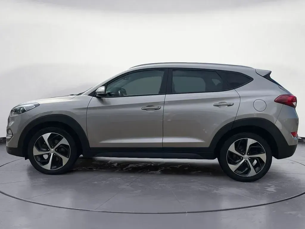 Gebraucht Hyundai Tucson Advantage 177 PS (130 kW) 2017 Beige SUV