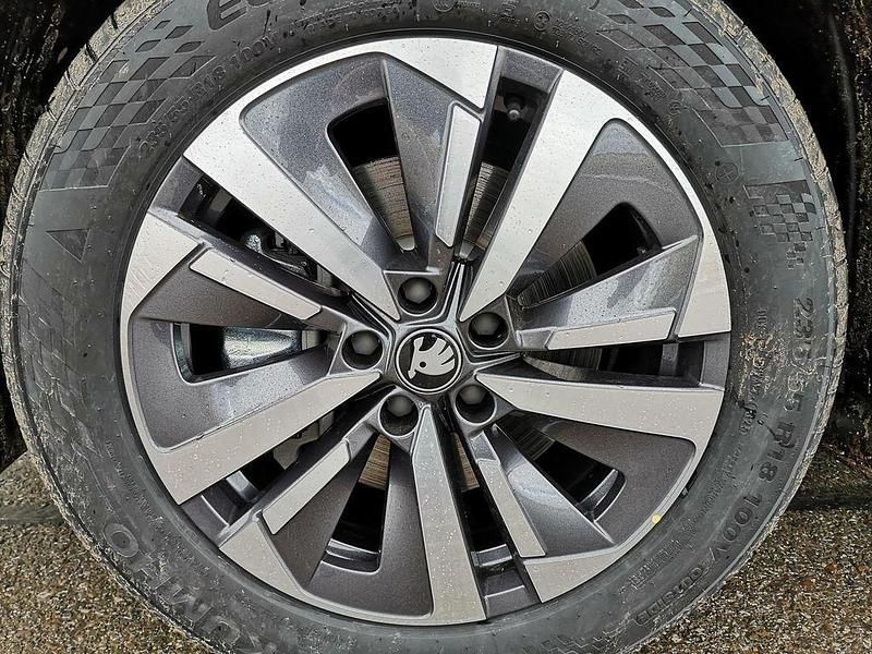 Neu Skoda Kodiaq Selection 193 PS (141 kW) 2026 Graphitegrau metallic SUV