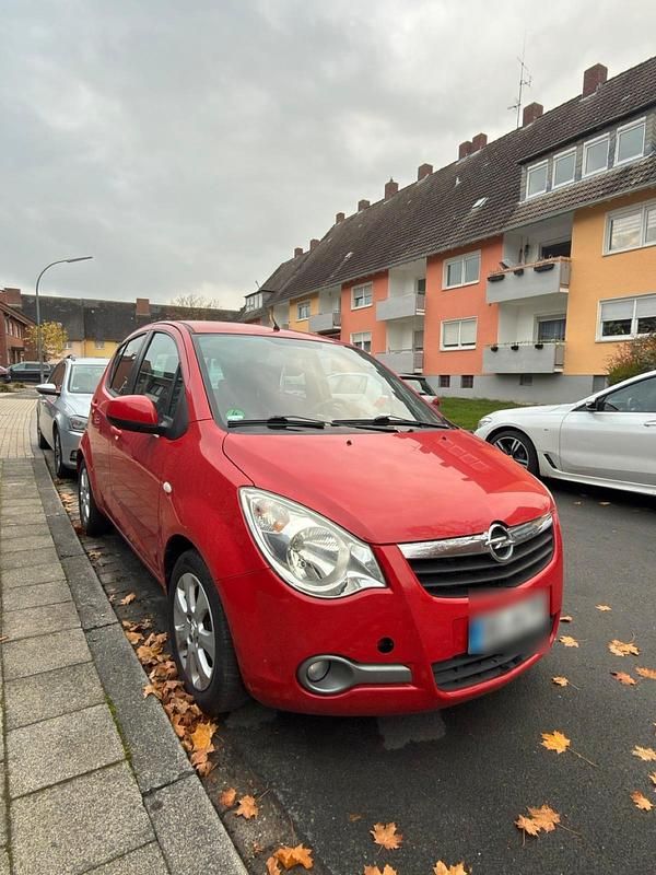 Gebraucht Opel Agila 65 PS (47 kW) 2009 Rot Kleinwagen
