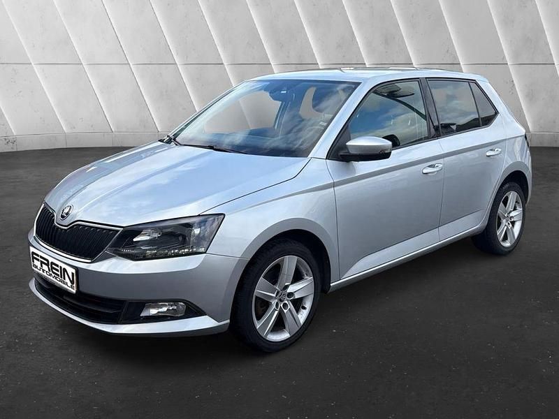 Gebraucht Skoda Fabia Ambition 110 PS (80 kW) 2015 Silber Limousine