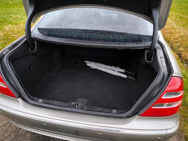 Gebraucht Mercedes E320 224 PS (164 kW) 2005 Silber Limousine