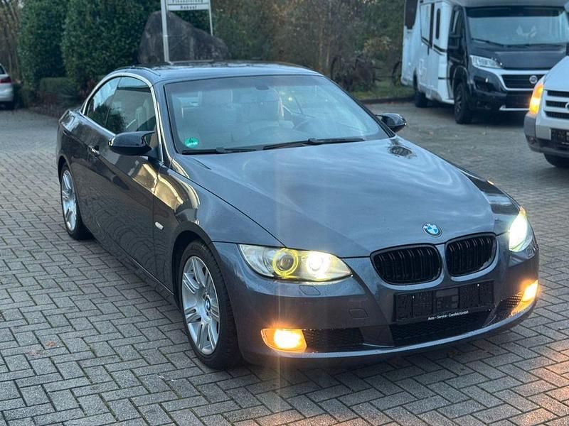 Gebraucht BMW 325 Cabriolet 197 PS (144 kW) 2008 Grau Cabrio
