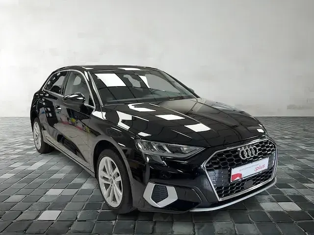 Gebraucht Audi A3 Advanced Plus 150 PS (110 kW) 2023 Mythosschwarz metallic Limousine