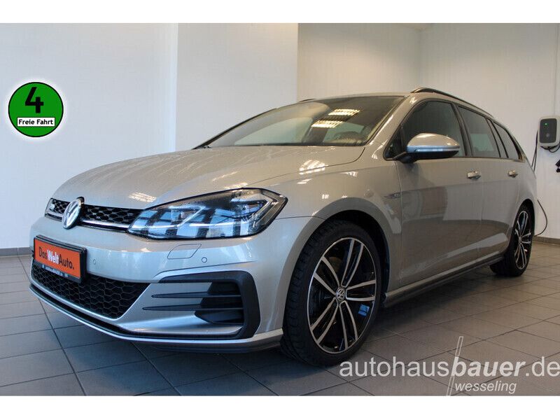 Silber metallic Gebraucht 2017 VW Golf VII Active Kombi | 16.770 € (Etwas zu teuer) - Bild 1/4