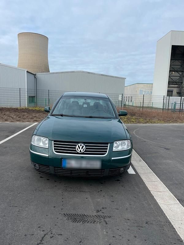 Gebraucht VW Passat 163 PS (119 kW) 2003 Grün Limousine