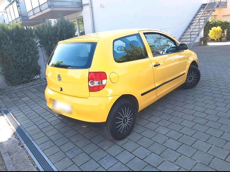 Usata VW Fox 55 CV (40 kW) 2006 Giallo Utilitaria