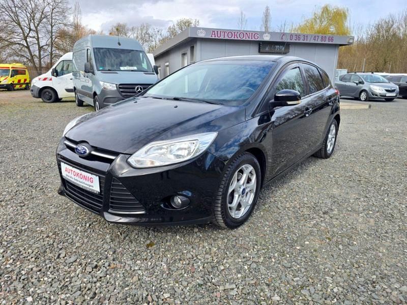 Gebraucht Ford Focus Trend 101 PS (74 kW) 2014 Schwarz Limousine