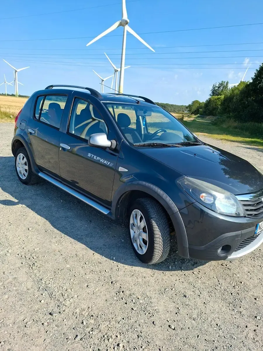 Gebraucht Dacia Sandero Stepway 84 PS (61 kW) 2011 Schwarz Kleinwagen