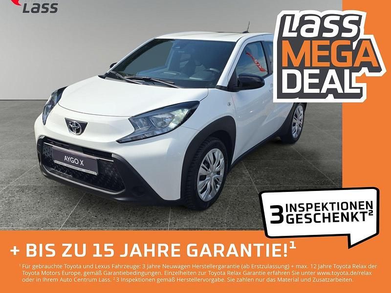 Weiß Gebraucht 2024 Toyota Matrix Business Edition Kleinwagen | 16.980 € - Bild 1/4