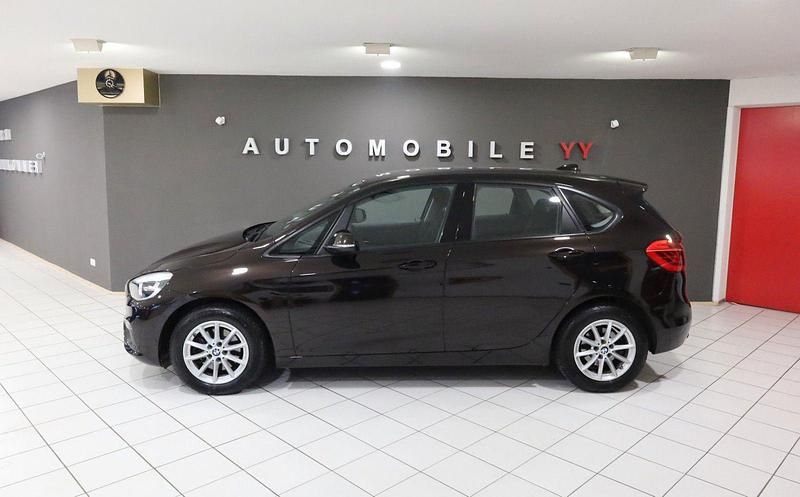 Gebraucht BMW 220 Active Tourer Advantage 192 PS (141 kW) 2017 Braun Van / Kleinbus