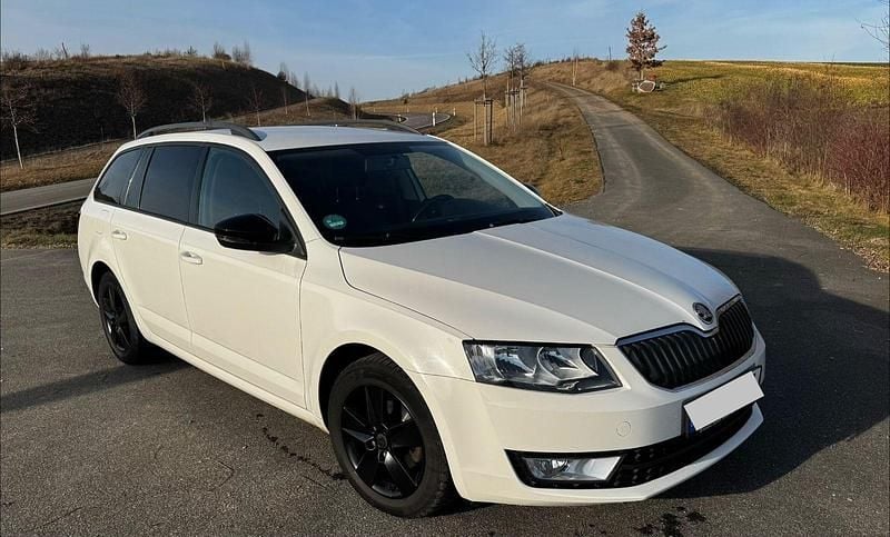 Weiß Gebraucht 2014 Skoda Octavia Active Kombi | 7.999 € (Fairer Preis) - Bild 1/4
