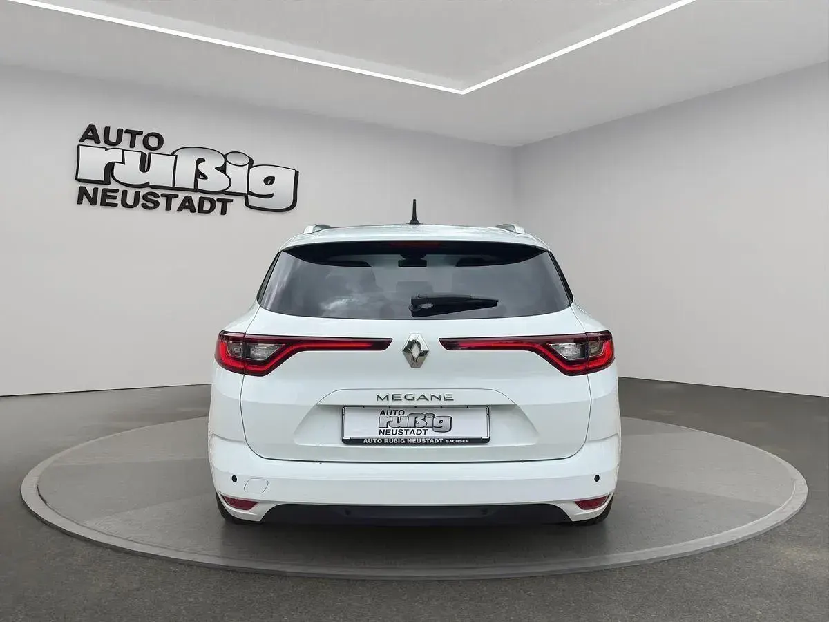 Gebraucht Renault Mégane GrandTour 114 PS (83 kW) 2017 Weiß Kombi