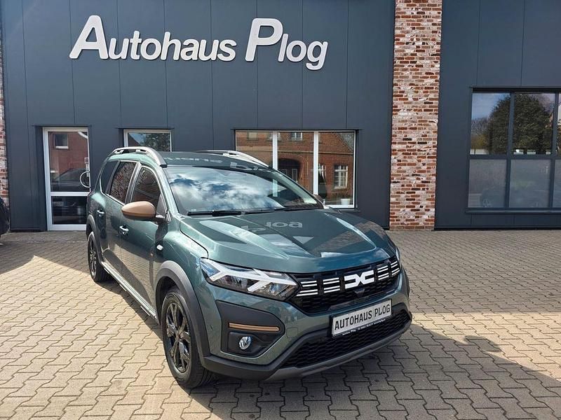 Gebraucht Dacia Jogger Extreme 110 PS (80 kW) 2025 Grün Van / Kleinbus