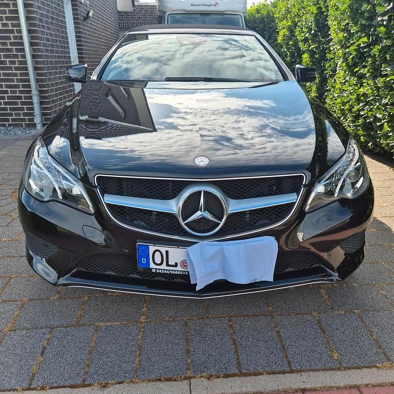 Schwarz Gebraucht 2014 Mercedes E220 Cabrio | 18.500 € (Fairer Preis) - Bild 1/4
