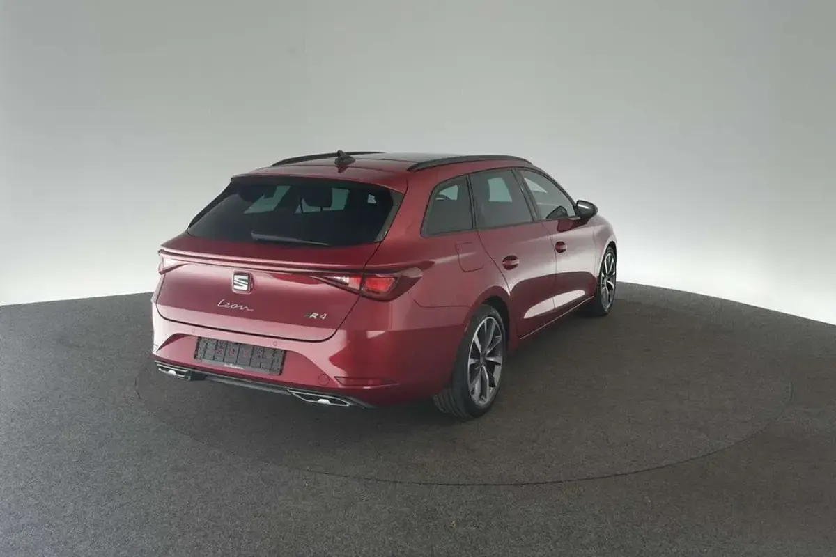 Gebraucht Seat Leon ST 4Drive 150 PS (110 kW) 2022 Rot Kombi