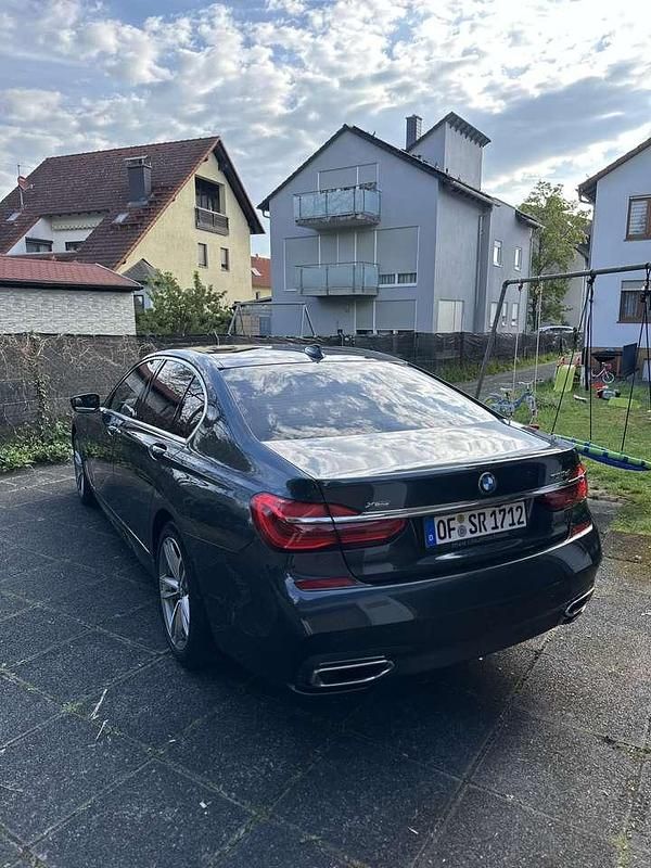 Second-hand BMW 730 265 CP (194 kW) 2016 Berlinǎ