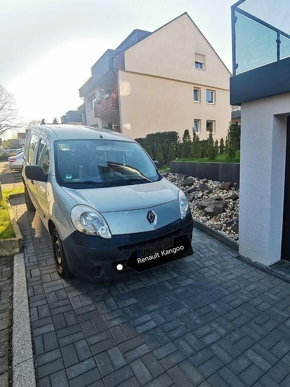 Gebraucht Renault Kangoo 68 PS (50 kW) 2010 Silber Van / Kleinbus