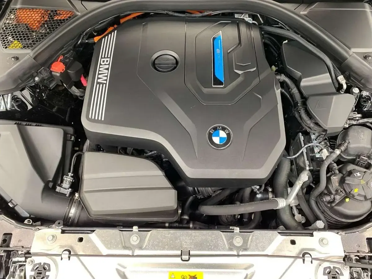 Gebraucht BMW 330e Advantage 184 PS (135 kW) 2021 Schwarz Kombi