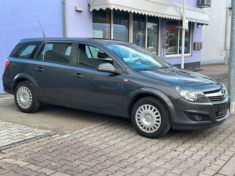 Gebraucht Opel Astra Active 116 PS (85 kW) 2012 Grau Kombi