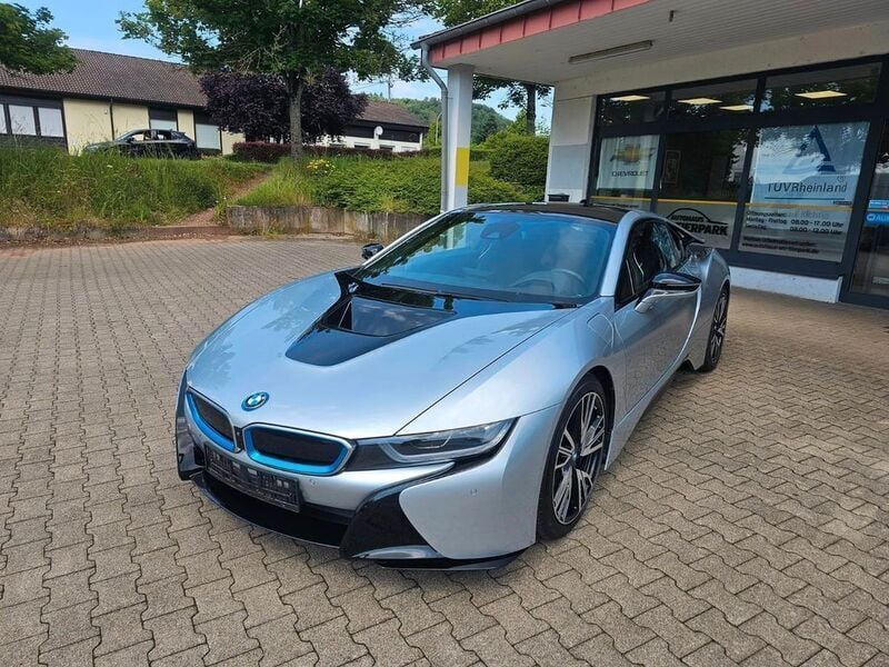Gebraucht BMW i8 Basis 362 PS (266 kW) 2017 Silber Coupé
