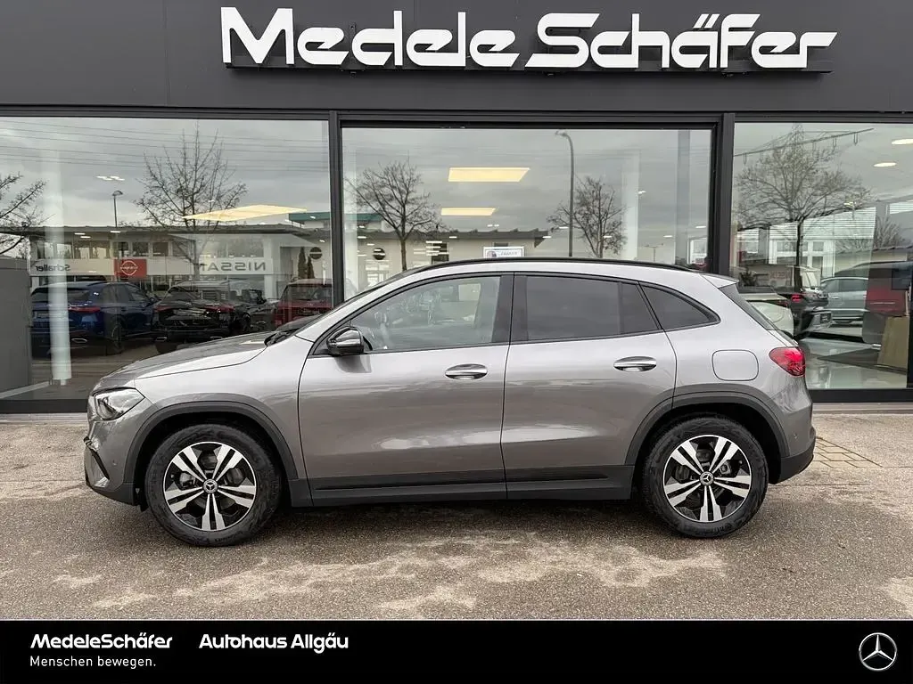 Second-hand Mercedes GLA200 Progressive 163 CP (119 kW) 2026 Gri SUV