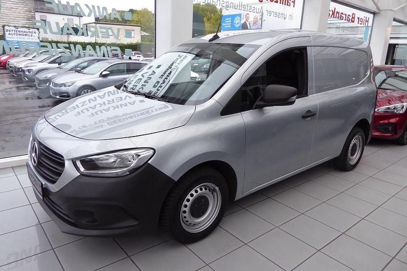 Silber Gebraucht 2022 Mercedes Citan 108 Van / Kleinbus | 17.990 € (Fairer Preis) - Bild 1/4