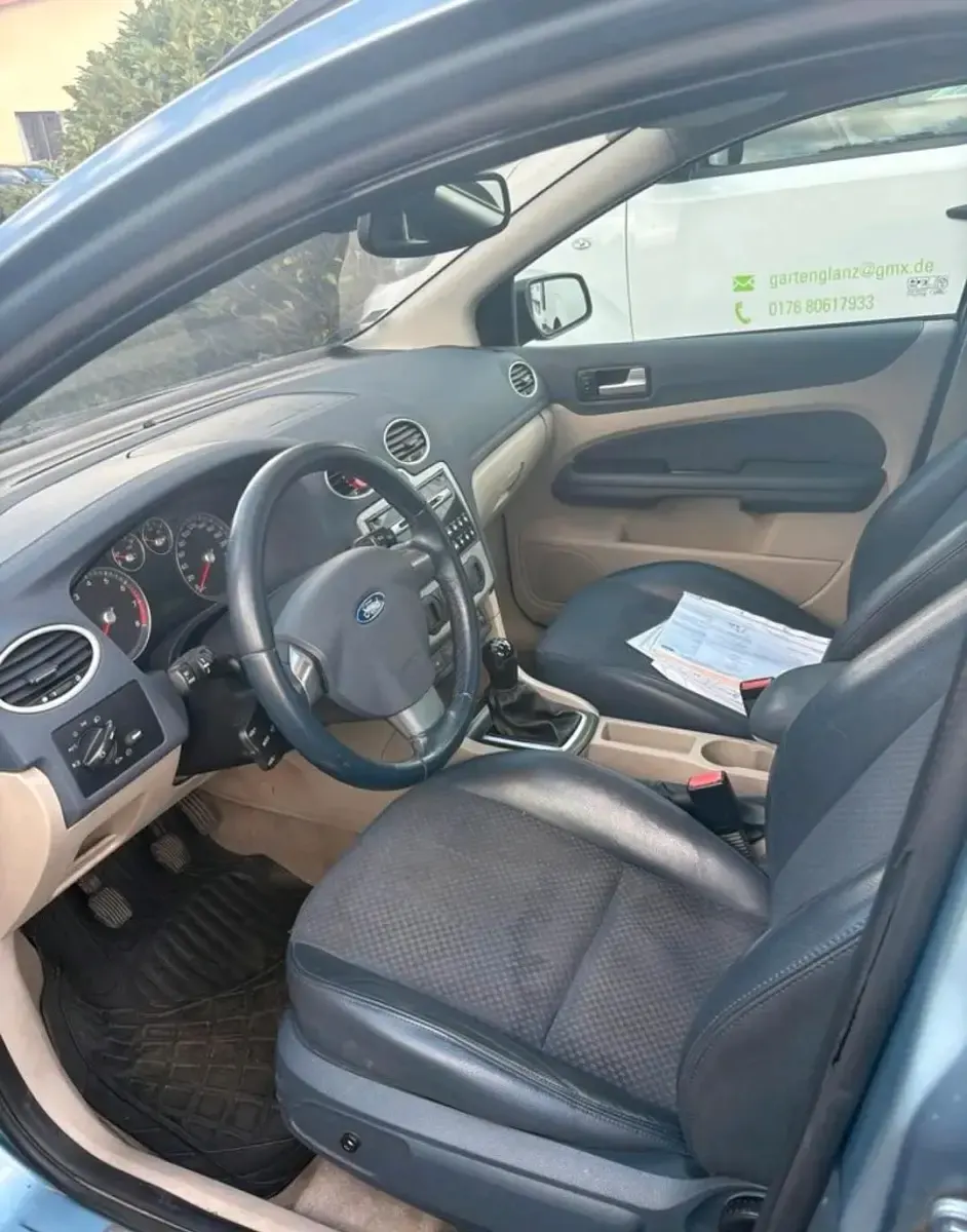 Gebraucht Ford Focus Trend 116 PS (85 kW) 2005 Blau Kombi