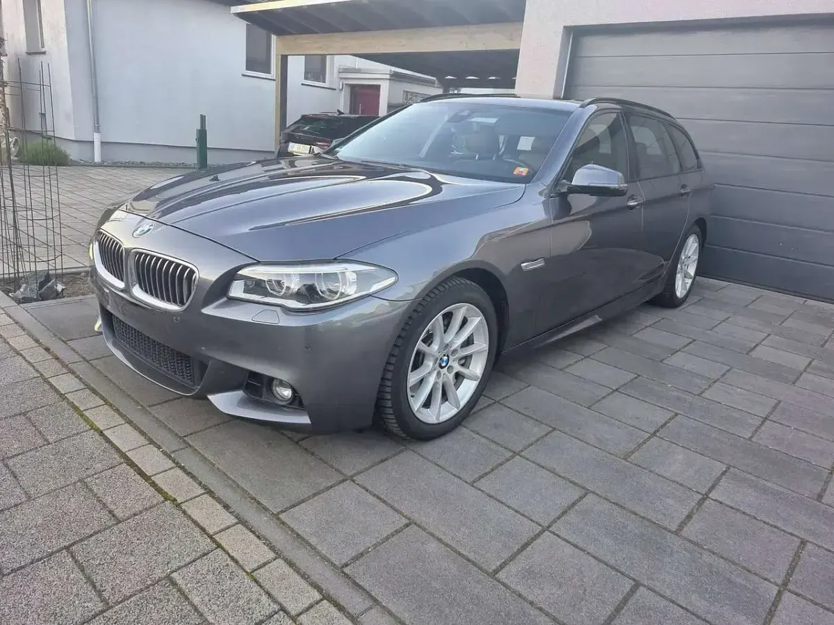 Gebraucht BMW 525 Sport Line 218 PS (160 kW) 2015 Grau Kombi