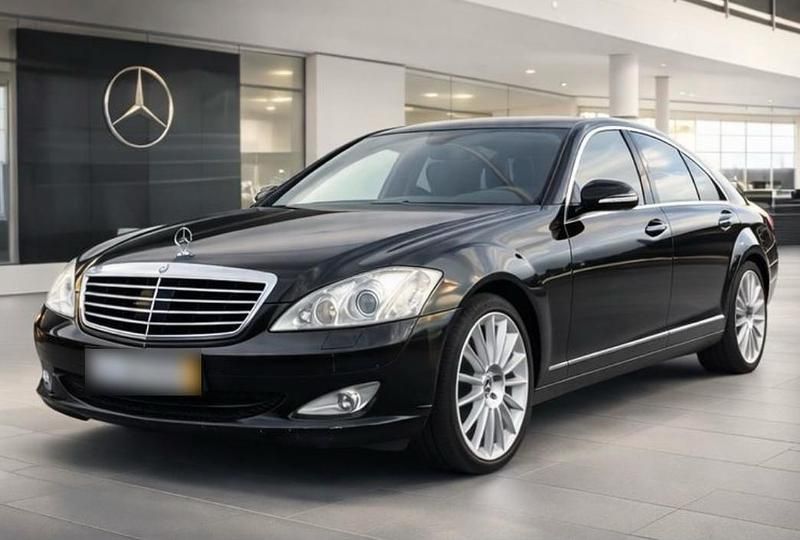 Gebraucht Mercedes 320 235 PS (172 kW) 2009 Schwarz Limousine