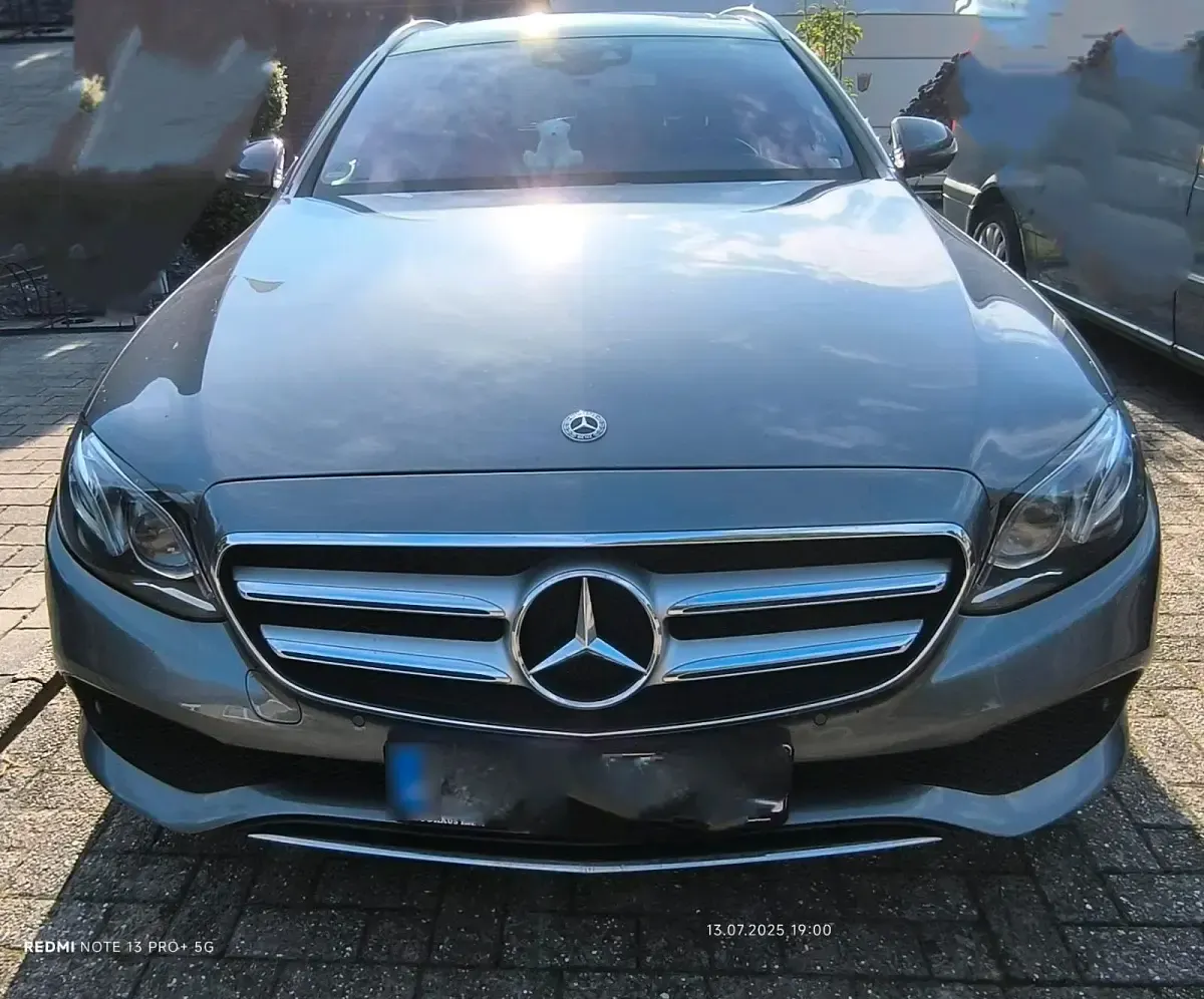 Gebraucht Mercedes E220 194 PS (142 kW) 2018 Andere farben SUV