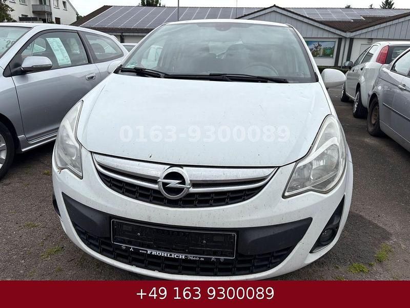 Weiß Gebraucht 2012 Opel Corsa Active Limousine | 999 € (Superpreis) - Bild 1/4