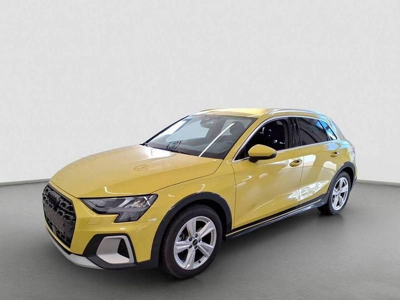 Gebraucht Audi A3 Ambiente 150 PS (110 kW) 2025 Gelb Limousine