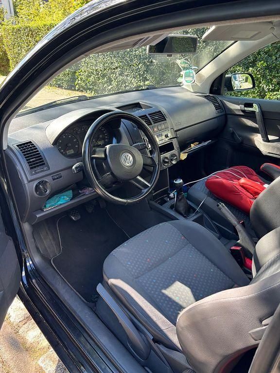 Gebraucht VW Polo Basis 54 PS (39 kW) 2003 Schwarz Limousine