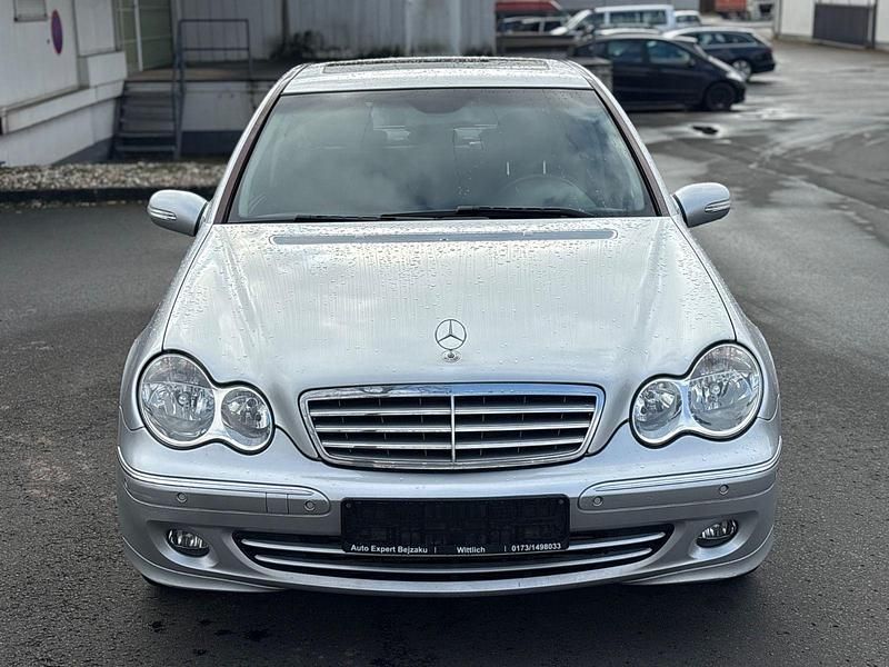 Gebraucht Mercedes C180 143 PS (105 kW) 2007 Silber Limousine