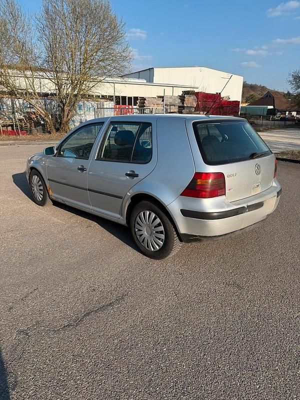 Gebraucht VW Golf IV 75 PS (55 kW) 2001 Silber Limousine