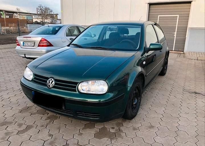 Grün Gebraucht 1998 VW Golf IV Kleinwagen | 870 € (Guter Preis) - Bild 1/4