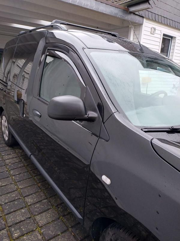 Gebraucht Dacia Dokker Comfort 95 PS (69 kW) 2020 Schwarz Van / Kleinbus