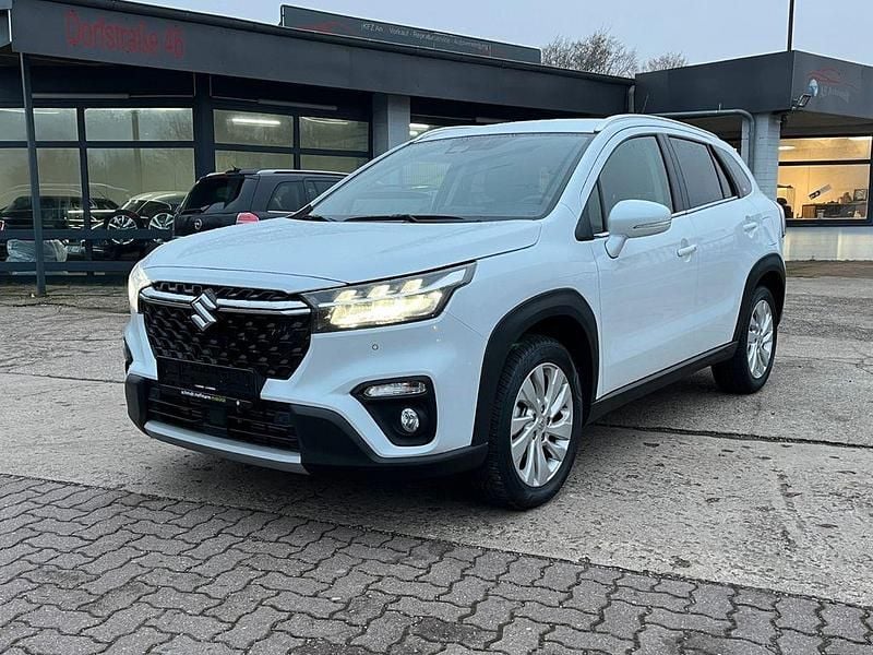 Weiß Gebraucht 2023 Suzuki SX4 S-Cross Comfort SUV | 19.980 € (Guter Preis) - Bild 1/4