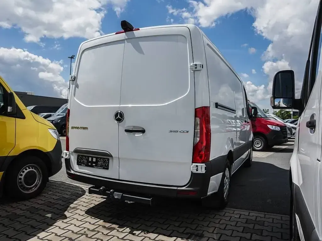 Gebraucht Mercedes Sprinter 150 PS (110 kW) 2025 Weiß Van