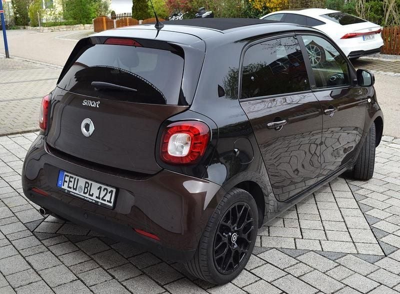 Usado Smart ForFour 90 HP (66 kW) 2018 Castanho Citadino