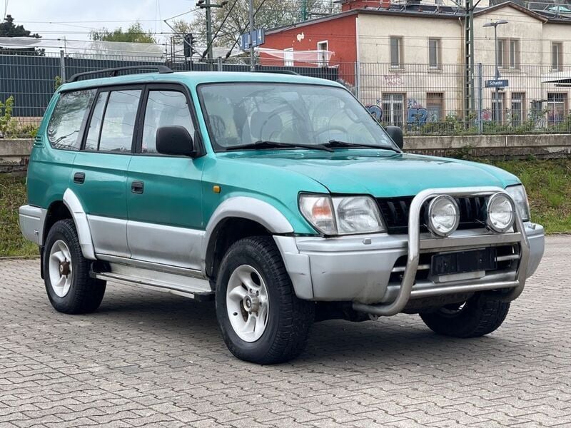 Grün Gebraucht 2000 Toyota Land Cruiser SUV | 7.900 € - Bild 1/4
