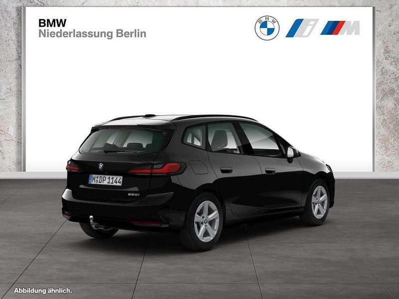 Gebraucht BMW 220 Active Tourer 156 PS (114 kW) 2025 Schwarz Van / Kleinbus