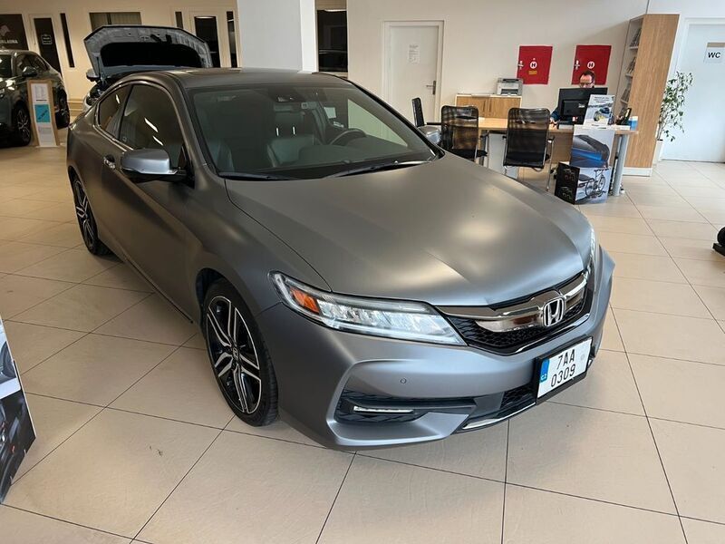 Grau Gebraucht 2018 Honda Accord | 19.255 € - Bild 1/4