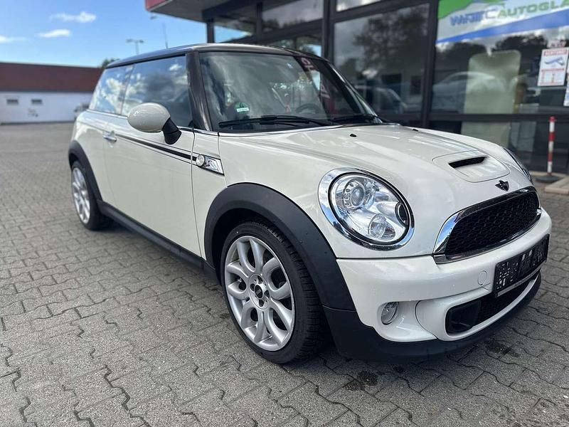 Weiß Gebraucht 2013 Mini Cooper S Kleinwagen | 9.999 € (Superpreis) - Bild 1/4