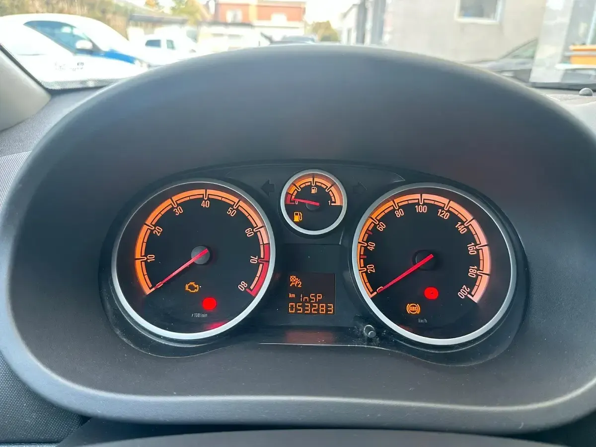 Usata Opel Corsa 87 CV (63 kW) 2014 Grigio Utilitaria