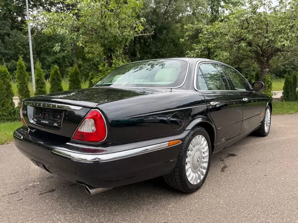 Gebraucht Jaguar XJR 396 PS (291 kW) 2023 Schwarz Limousine
