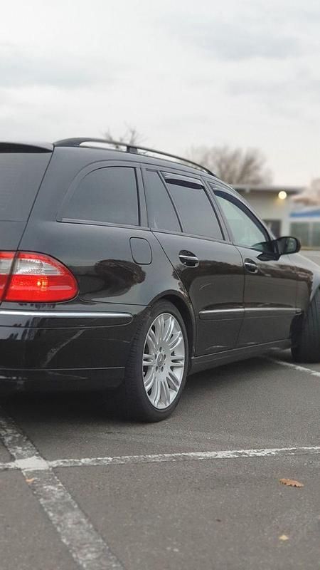 Gebraucht Mercedes E320 Elegance 224 PS (164 kW) 2005 Schwarz Kombi