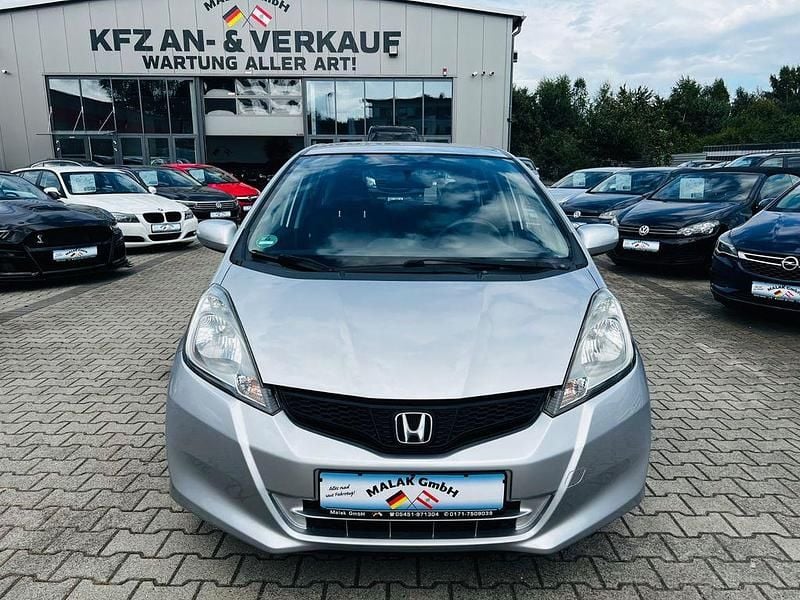 Gebraucht Honda Jazz Trend 99 PS (72 kW) 2012 Silber Kleinwagen