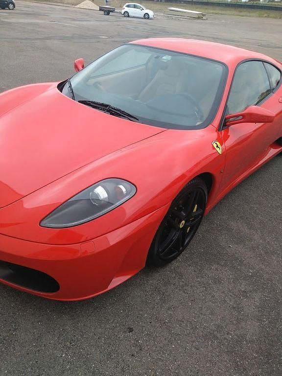 Rot Gebraucht 2011 Ferrari F430 Coupé | 132.500 € - Bild 1/4